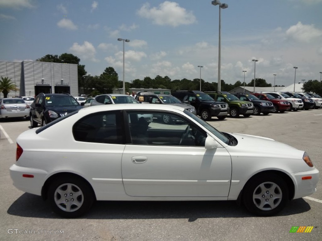 2005 Accent GLS Coupe - Noble White / Gray photo #9