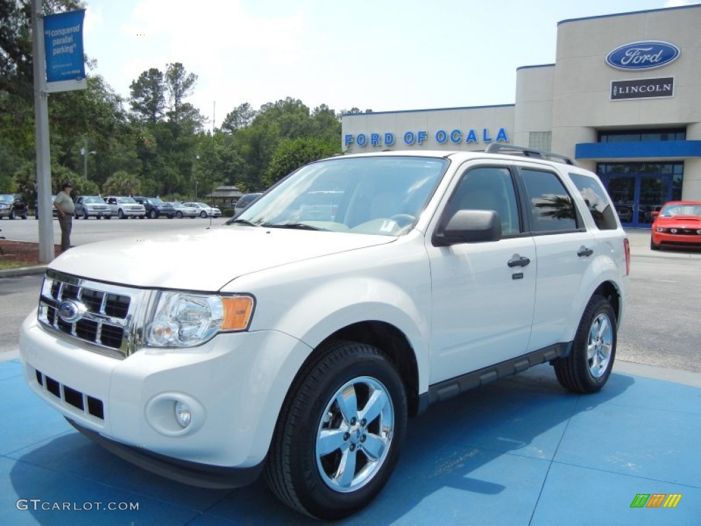 2010 Escape XLT - White Suede / Camel photo #1