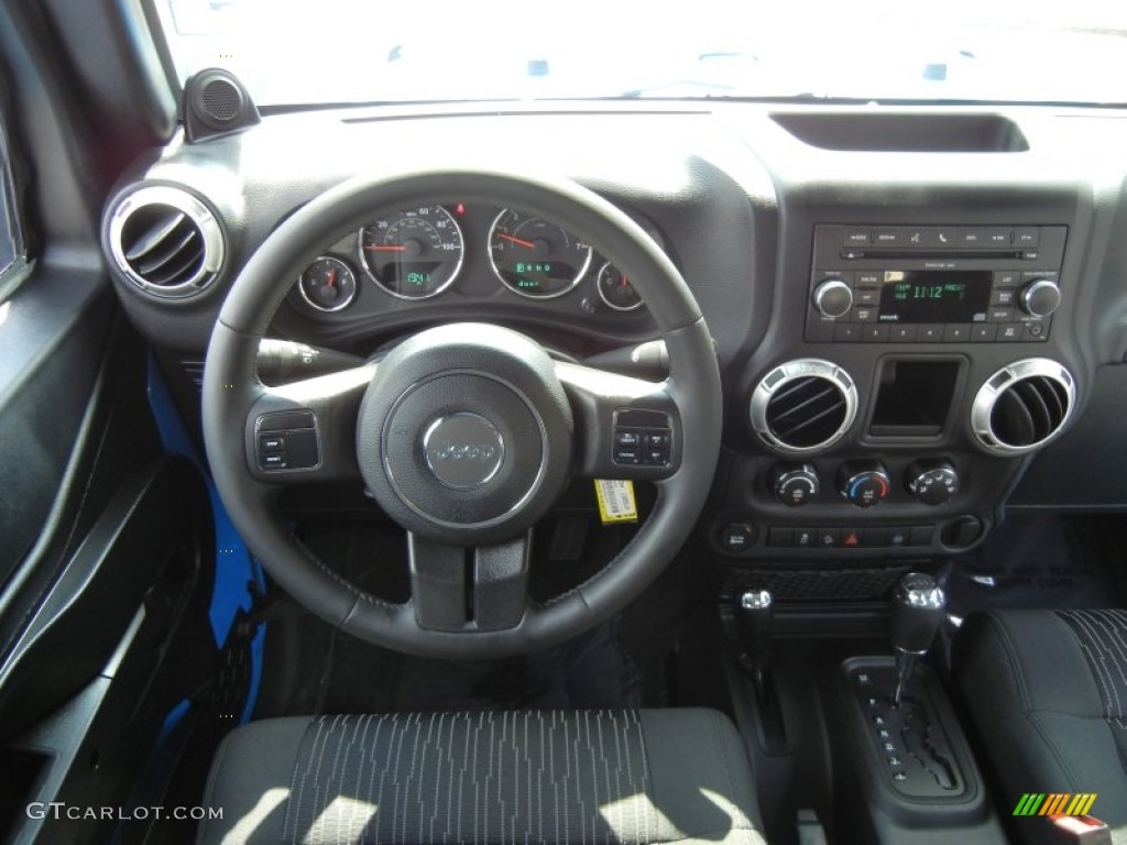 2011 Jeep Wrangler Rubicon 4x4 Black Dashboard Photo #66035271