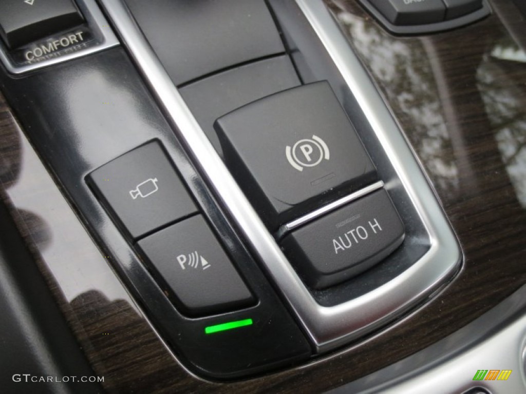 2009 BMW 7 Series 750Li Sedan Controls Photo #66038823