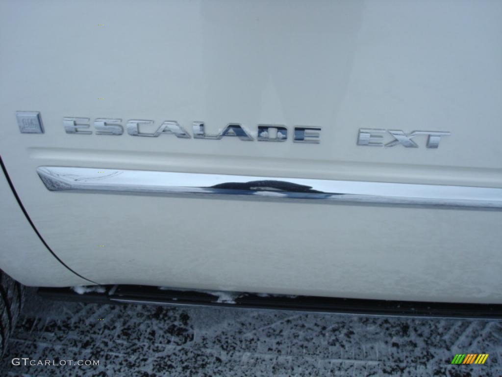 2008 Escalade EXT AWD - White Diamond / Cocoa/Light Cashmere photo #47