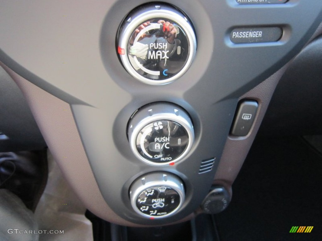 2012 Mitsubishi i-MiEV SE Controls Photo #66046375