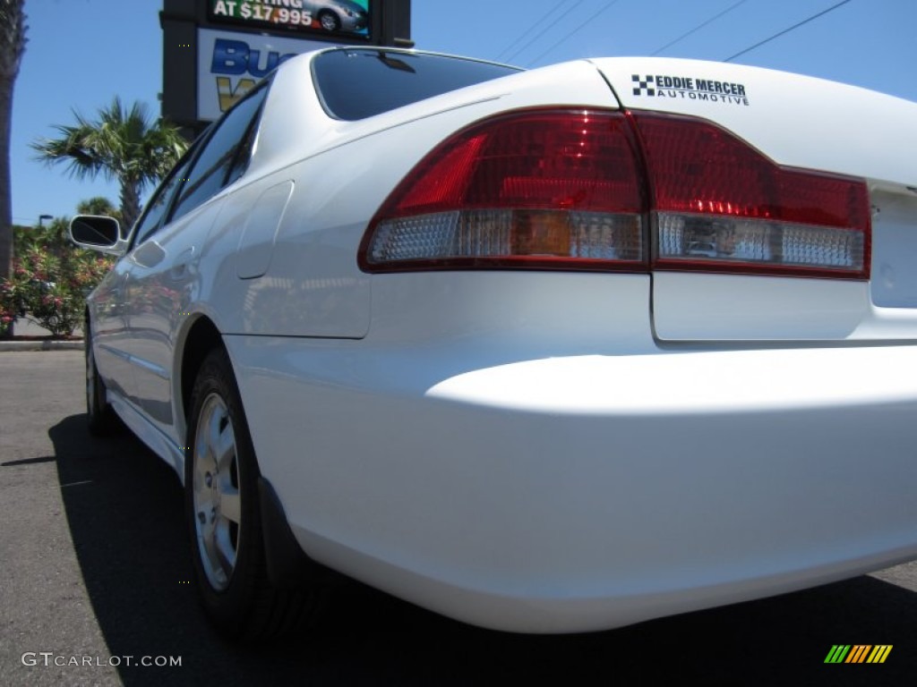 2001 Accord EX-L Sedan - Taffeta White / Ivory photo #17