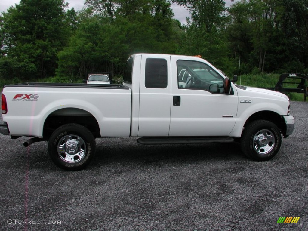 2005 F350 Super Duty FX4 SuperCab 4x4 - Oxford White / Medium Flint photo #12