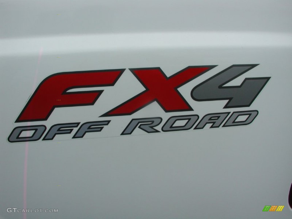 2005 F350 Super Duty FX4 SuperCab 4x4 - Oxford White / Medium Flint photo #25