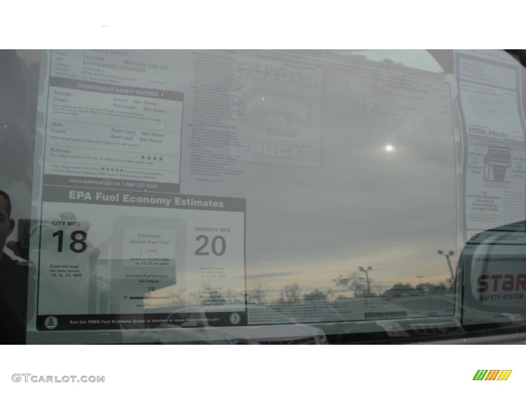 2012 Tacoma Regular Cab 4x4 - Super White / Graphite photo #11