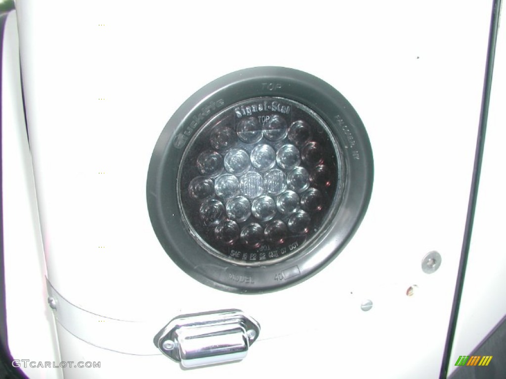 2001 Wrangler Sahara 4x4 - Stone White / Camel/Dark Green photo #20