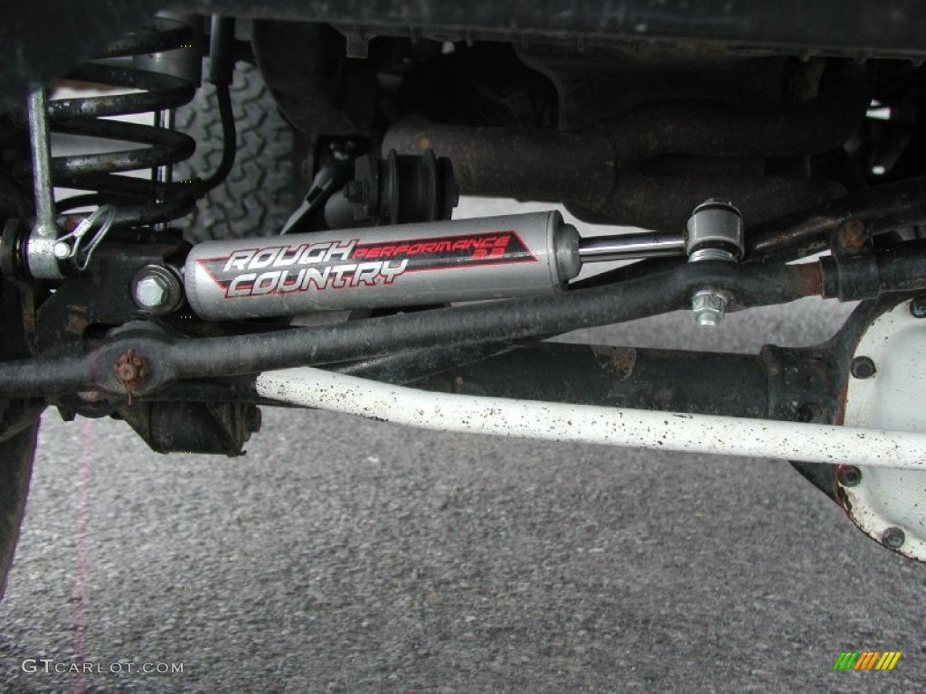 2001 Wrangler Sahara 4x4 - Stone White / Camel/Dark Green photo #30