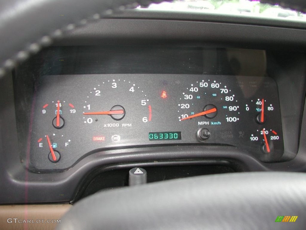 2001 Wrangler Sahara 4x4 - Stone White / Camel/Dark Green photo #34