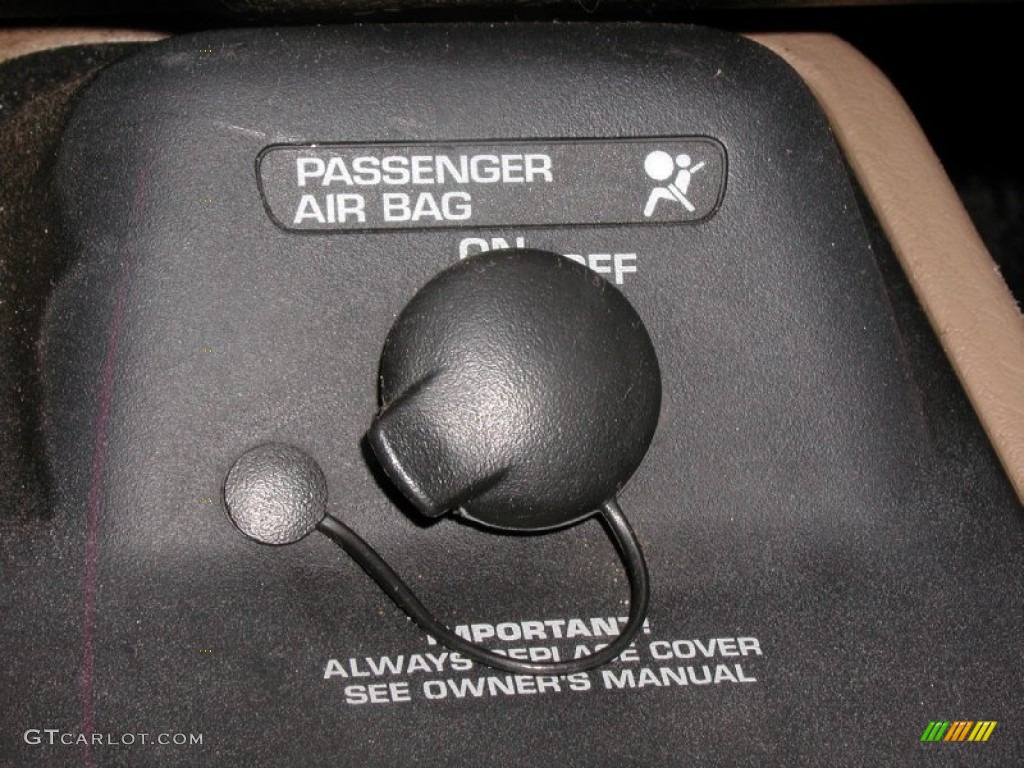 2001 Wrangler Sahara 4x4 - Stone White / Camel/Dark Green photo #45