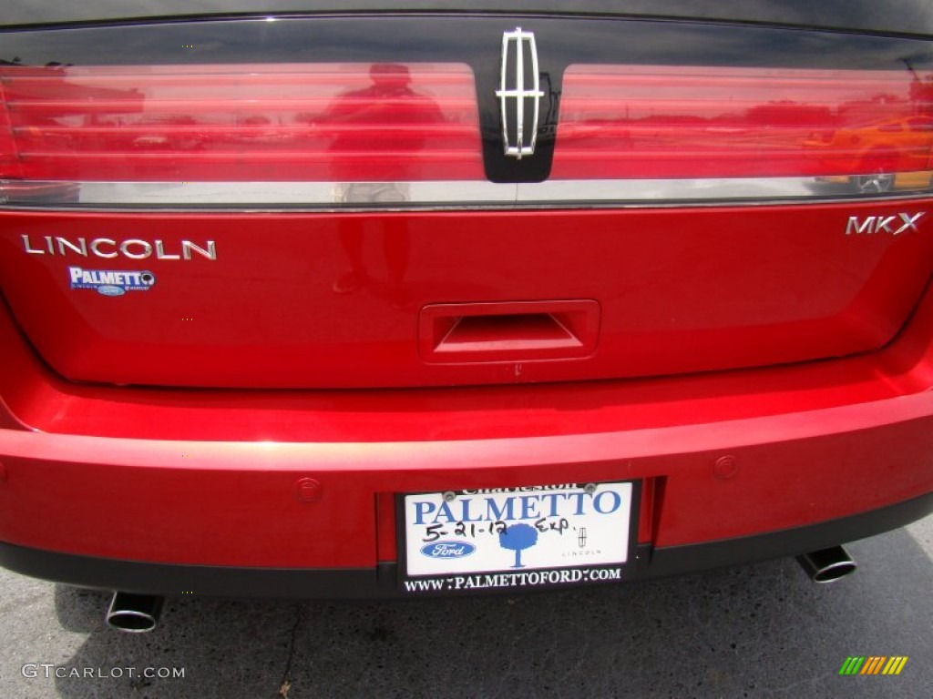 2010 MKX FWD - Red Candy Metallic / Medium Light Stone photo #37