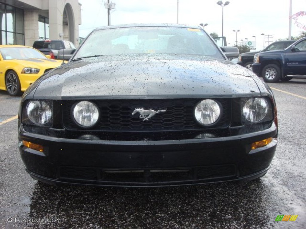 2006 Mustang GT Deluxe Coupe - Black / Dark Charcoal photo #7