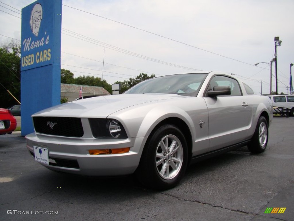 2009 Mustang V6 Coupe - Brilliant Silver Metallic / Dark Charcoal photo #4