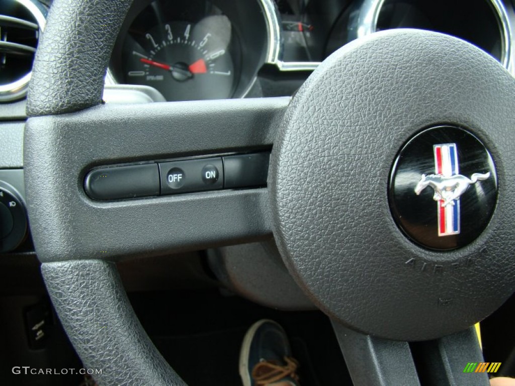 2009 Mustang V6 Coupe - Brilliant Silver Metallic / Dark Charcoal photo #19