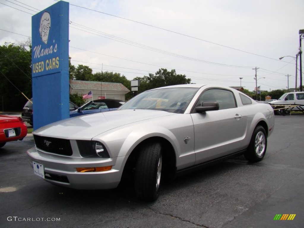 2009 Mustang V6 Coupe - Brilliant Silver Metallic / Dark Charcoal photo #26