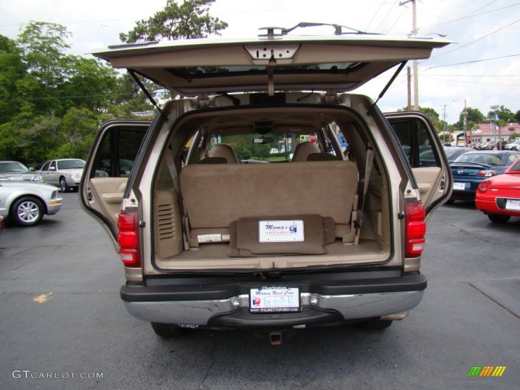 2001 Expedition XLT - Arizona Beige Metallic / Medium Parchment photo #12