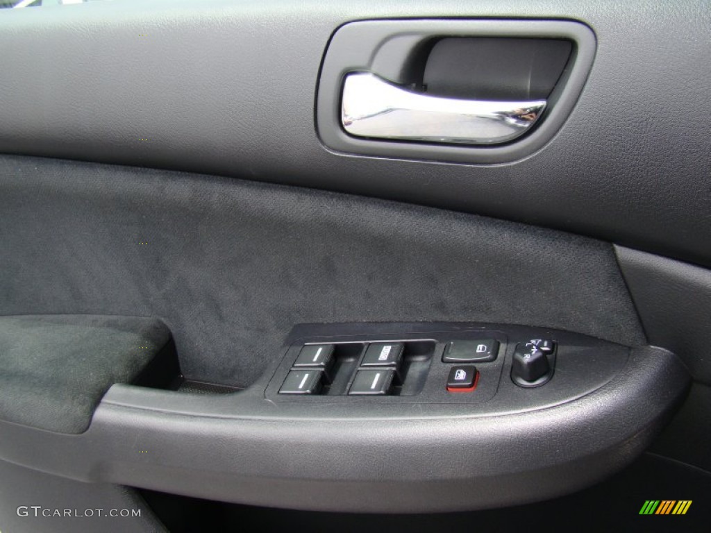 2006 Accord LX V6 Sedan - Alabaster Silver Metallic / Black photo #18