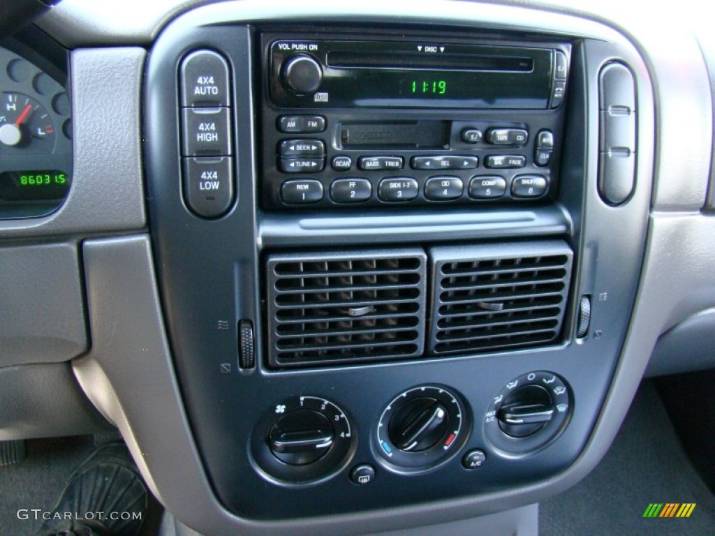 2003 Explorer XLS 4x4 - True Blue Metallic / Graphite Grey photo #19