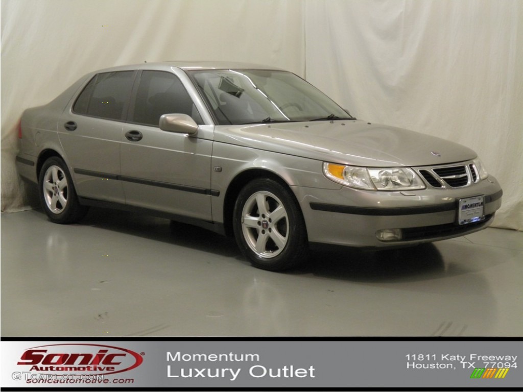 Steel Grey Saab 9-5