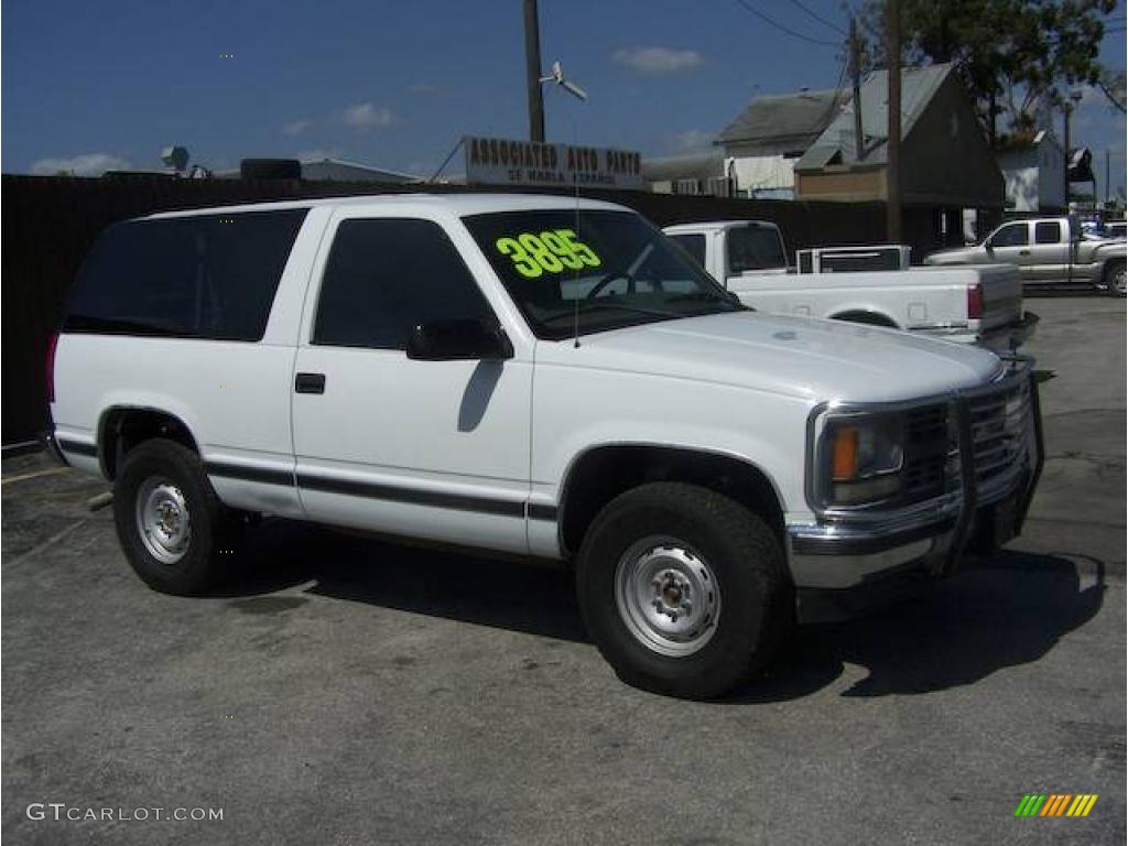 1999 Tahoe LT 4x4 - Summit White / Gray photo #7