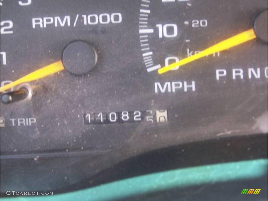 1999 Tahoe LT 4x4 - Summit White / Gray photo #20