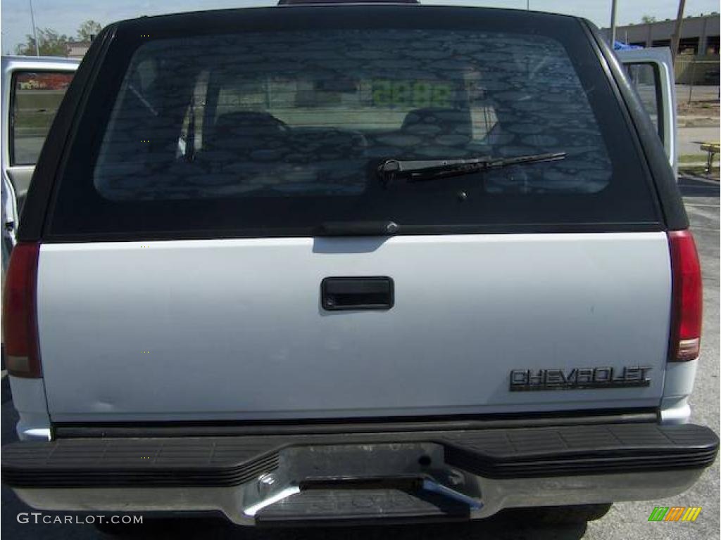 1999 Tahoe LT 4x4 - Summit White / Gray photo #23