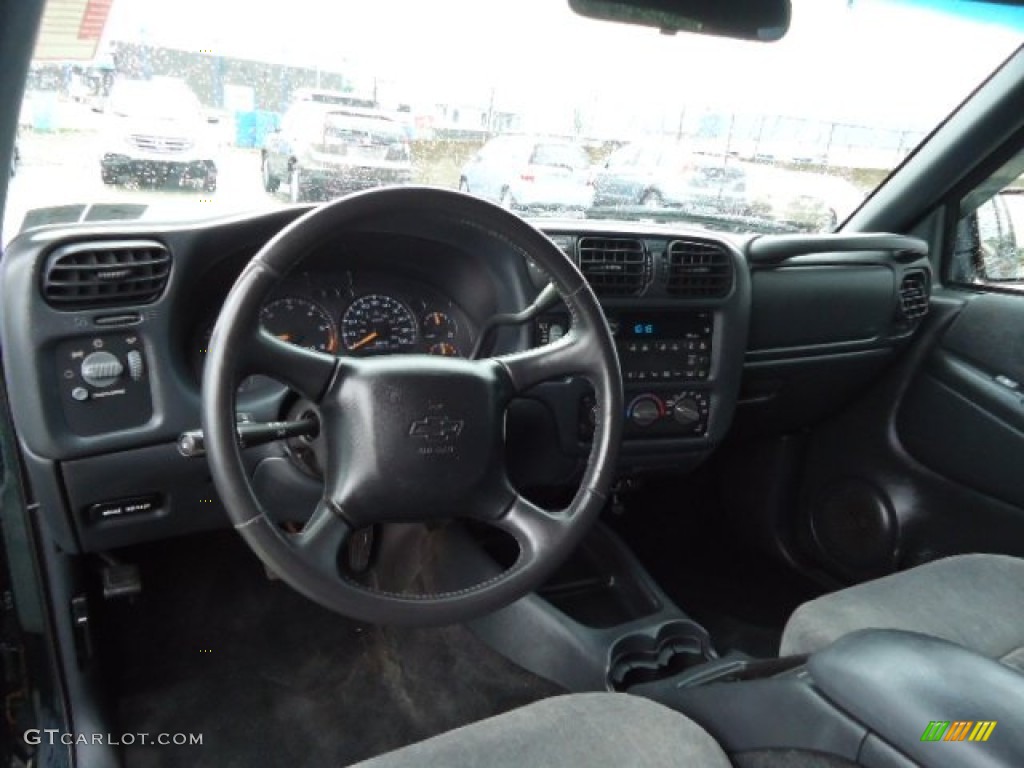 2002 Blazer LS 4x4 - Forest Green Metallic / Medium Gray photo #12