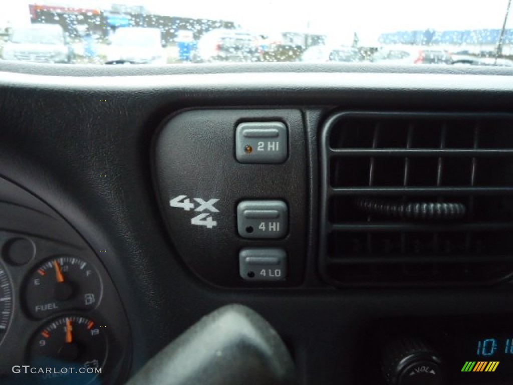 2002 Blazer LS 4x4 - Forest Green Metallic / Medium Gray photo #16