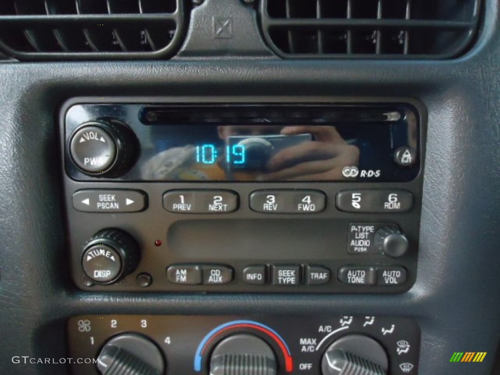 2002 Blazer LS 4x4 - Forest Green Metallic / Medium Gray photo #19