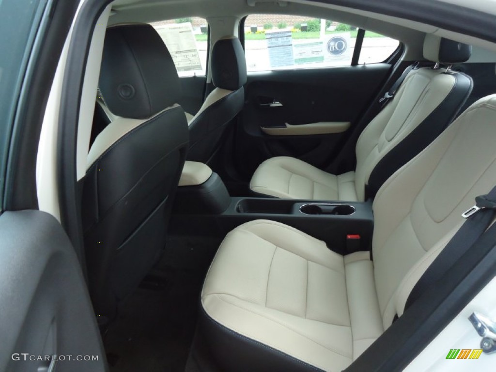 2012 Chevrolet Volt Hatchback Rear Seat Photo #66066347