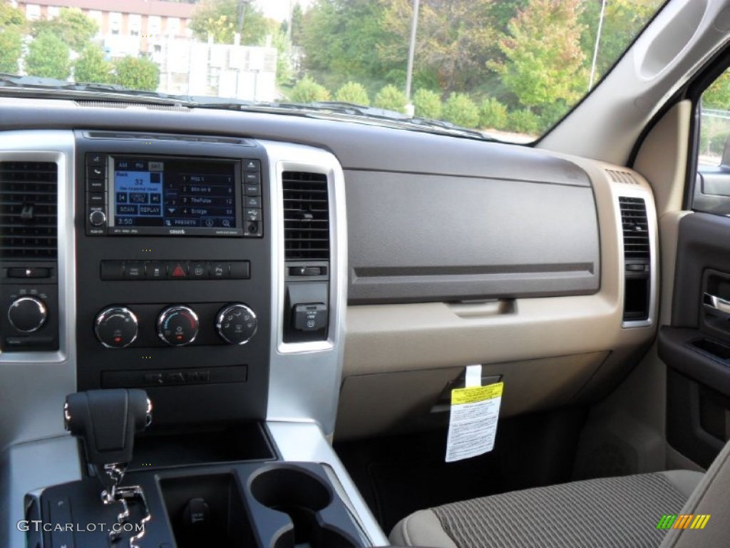 2011 Ram 1500 Big Horn Quad Cab 4x4 - White Gold / Light Pebble Beige/Bark Brown photo #18