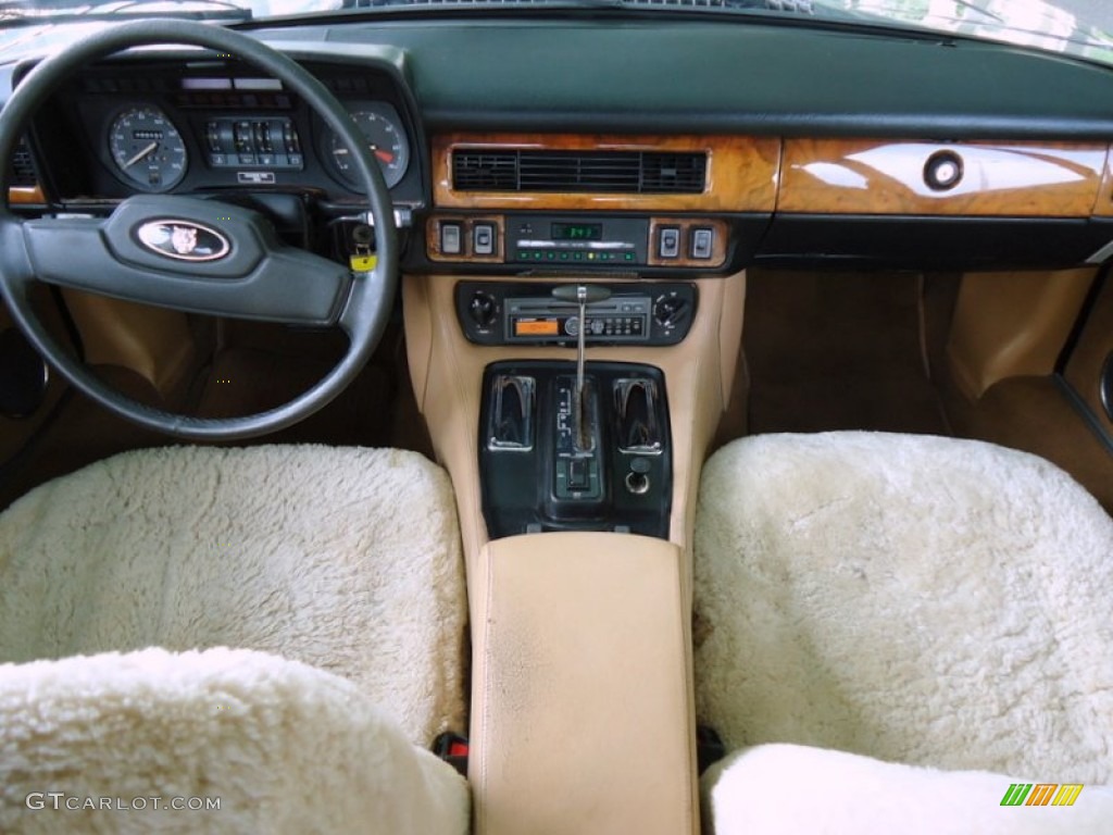 1986 Jaguar XJ XJS Coupe Beige Dashboard Photo #66068942