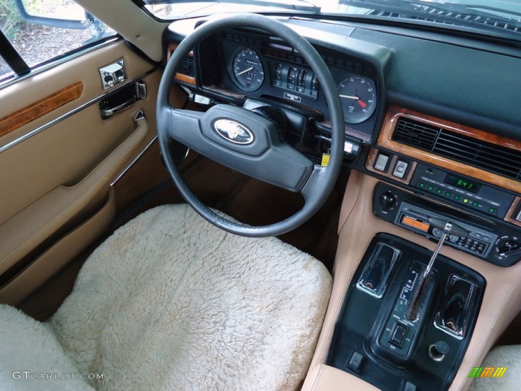 1986 Jaguar XJ XJS Coupe Beige Dashboard Photo #66068957