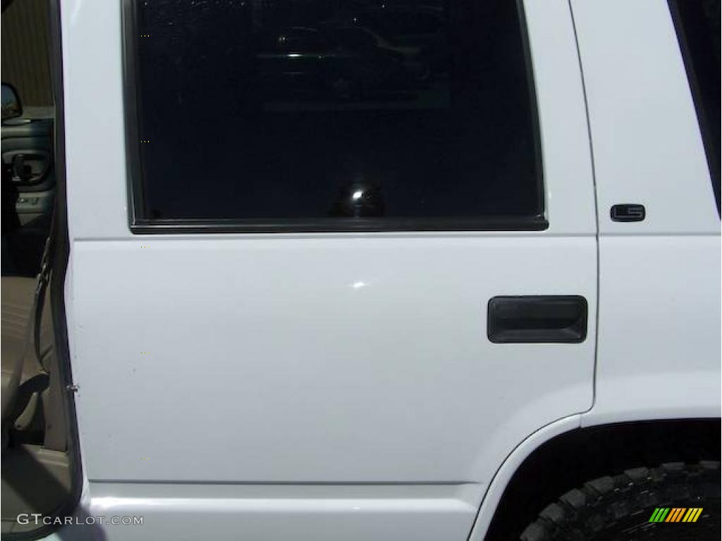1999 Tahoe LS 4x4 - Summit White / Gray photo #30