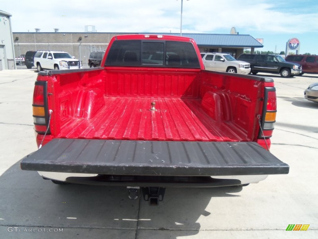 2005 Silverado 3500 LT Crew Cab 4x4 Dually - Victory Red / Tan photo #32