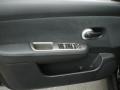 Super Black - Versa 1.8 S Hatchback Photo No. 9