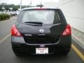 Super Black - Versa 1.8 S Hatchback Photo No. 6