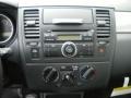Super Black - Versa 1.8 S Hatchback Photo No. 12