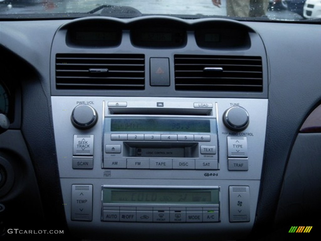 2005 Toyota Solara SLE V6 Coupe Controls Photo #66078011