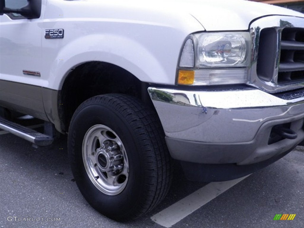 2004 F250 Super Duty Lariat Crew Cab 4x4 - Oxford White / Medium Parchment photo #2