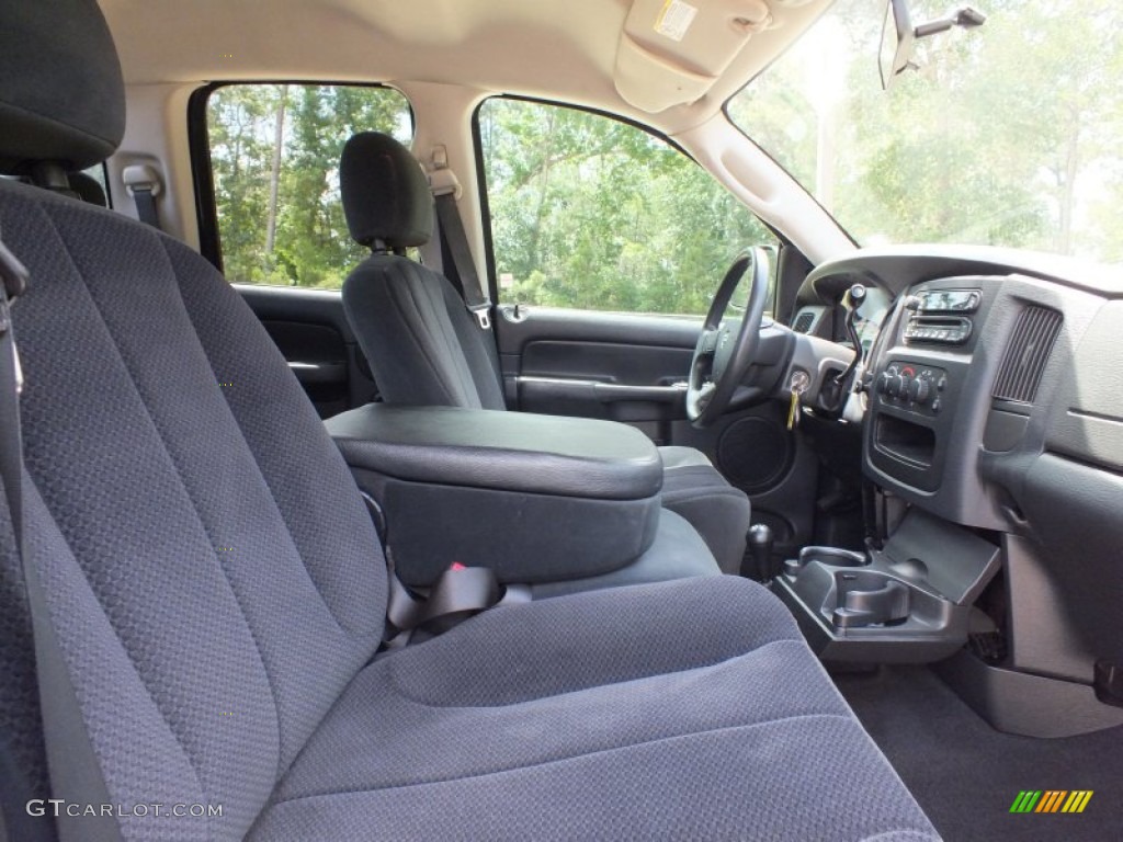 2005 Ram 1500 SLT Quad Cab 4x4 - Black / Dark Slate Gray photo #25