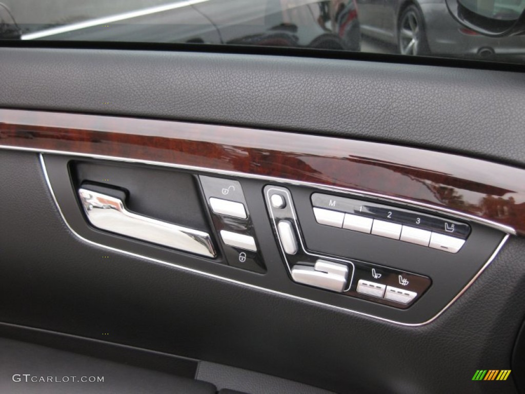 2009 Mercedes-Benz S 63 AMG Sedan Controls Photo #66083586