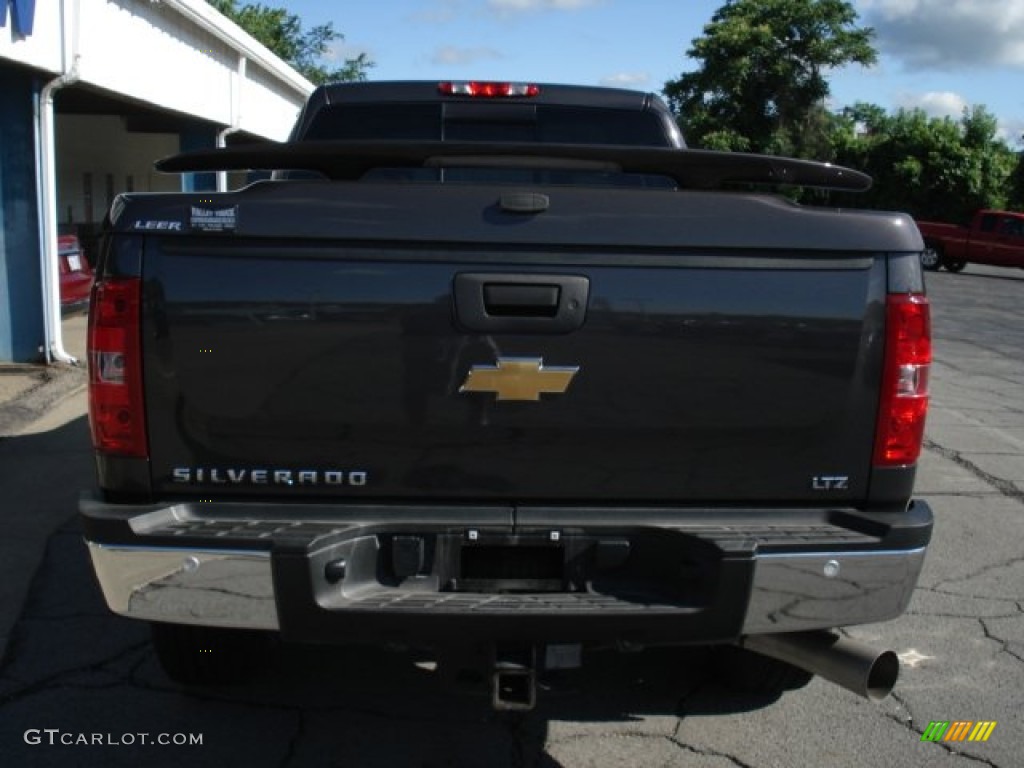 2011 Silverado 2500HD LTZ Crew Cab 4x4 - Taupe Grey Metallic / Light Titanium/Dark Titanium photo #18