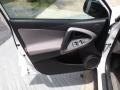 Super White - RAV4  Photo No. 13