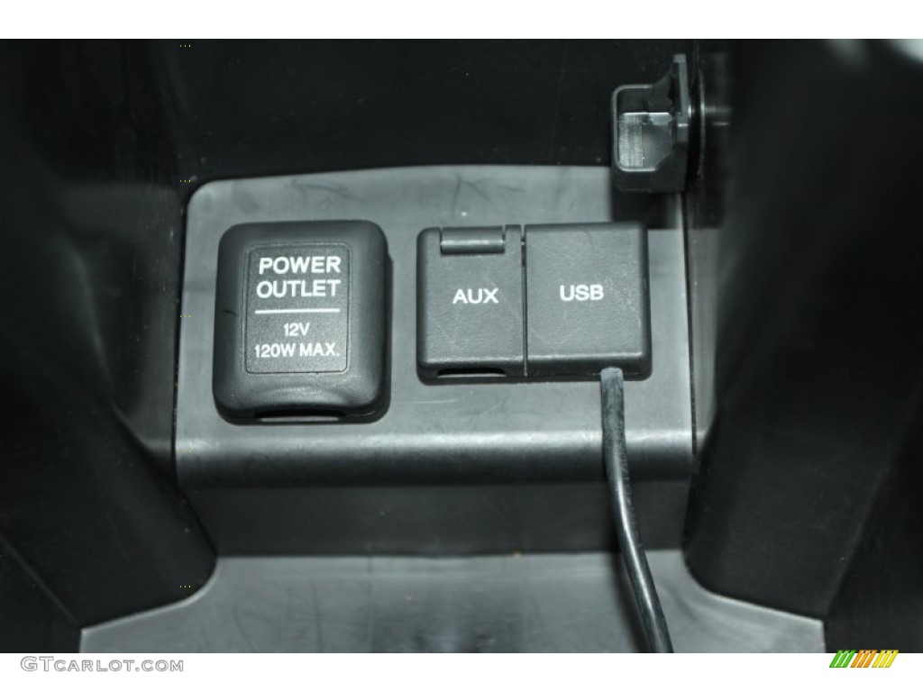 2011 Honda Accord EX Coupe Controls Photo #66088689