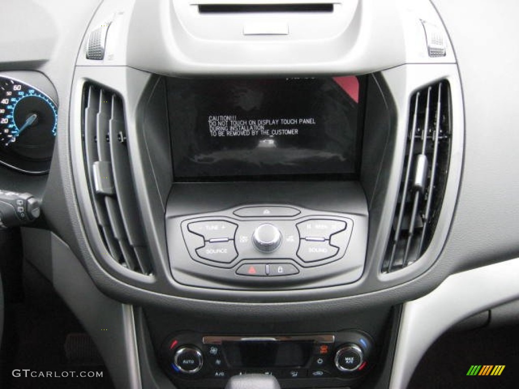 2013 Ford Escape SE 1.6L EcoBoost 4WD Controls Photo #66090210