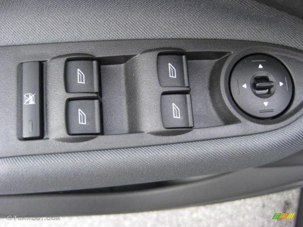 2013 Ford Escape SE 1.6L EcoBoost Controls Photo #66090414