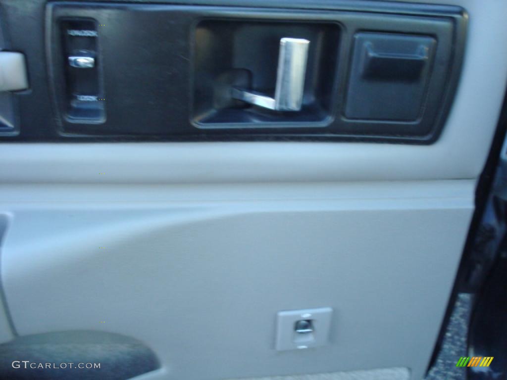 1996 Impala SS - Black / Gray photo #13