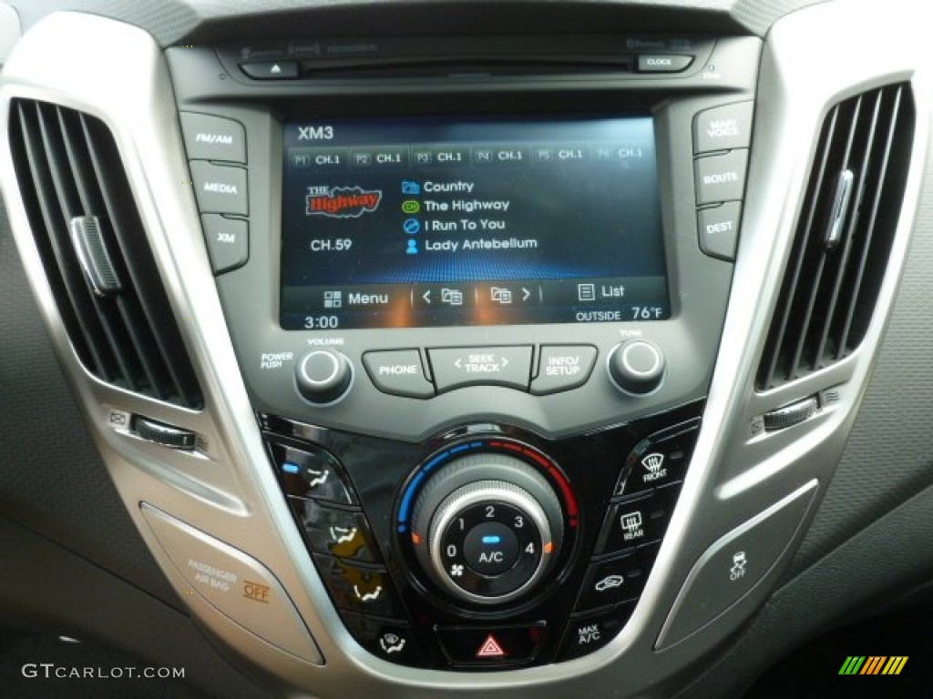 2012 Hyundai Veloster Standard Veloster Model Controls Photo #66096246