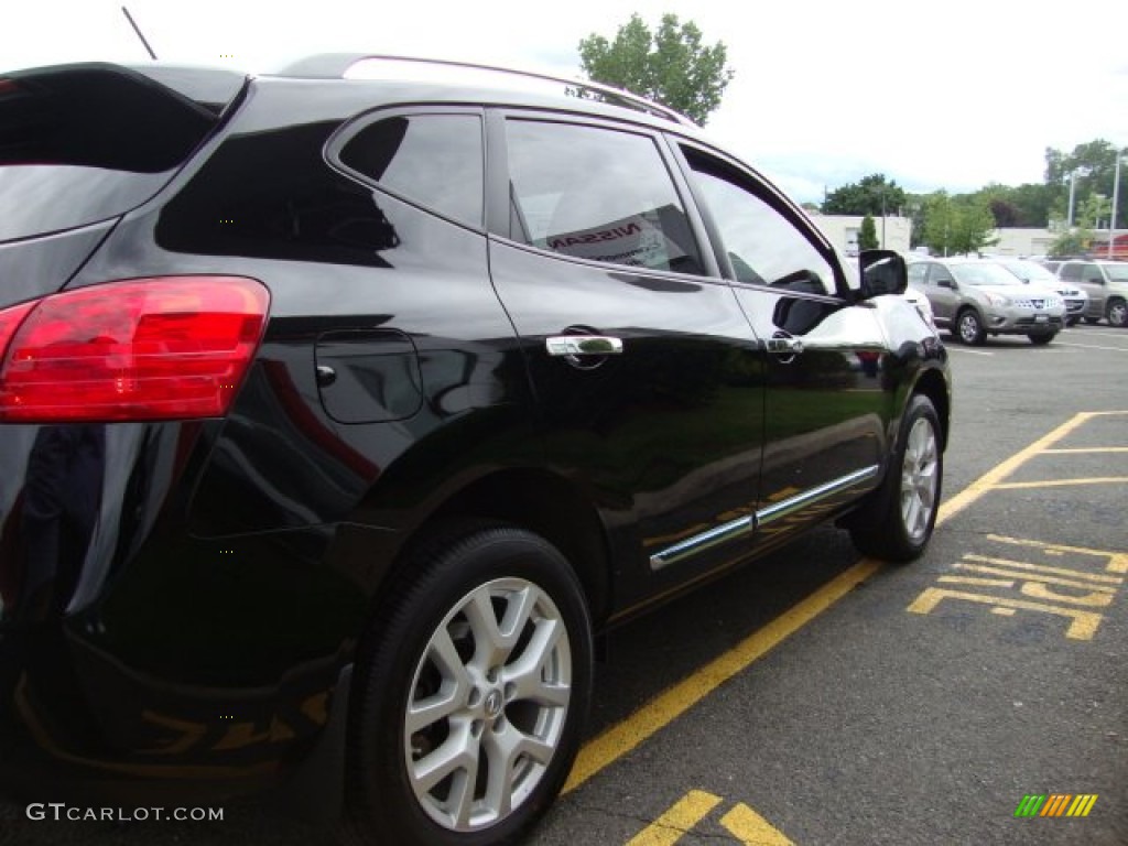 2012 Rogue SL AWD - Super Black / Black photo #10